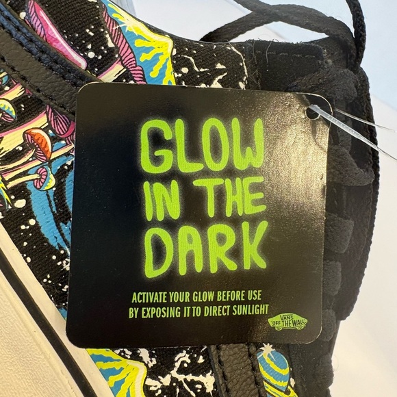 Vans Glow-in-the-dark psychedelic space sneakers size 7.5 NWT - Picture 7 of 12